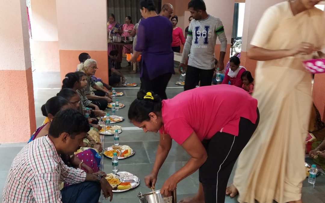Andheri East parishes sharing meals with the poor of all faiths
